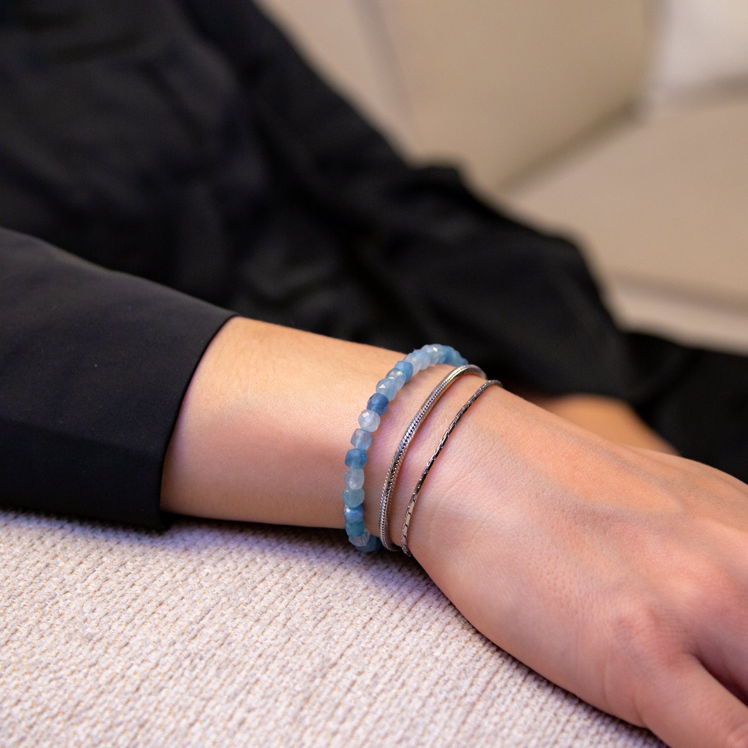 AQUAMARINE CUBE ARMBAND FACETTIERT 4MM - SET 2 DAMEN - BONES & BUDDHAS