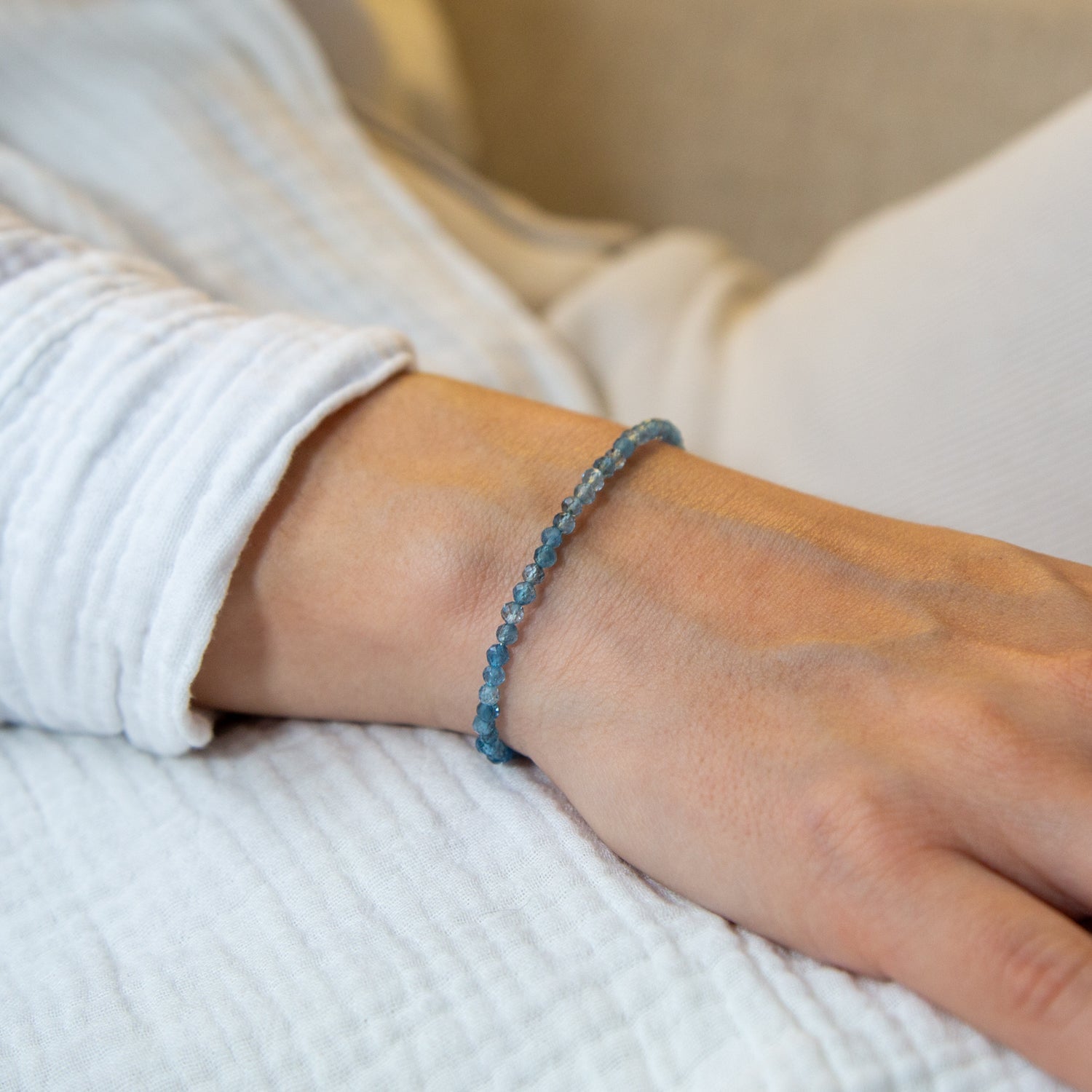 Aquamarine Armband facettiert 3mm- März Birthstone - BONES & BUDDHAS