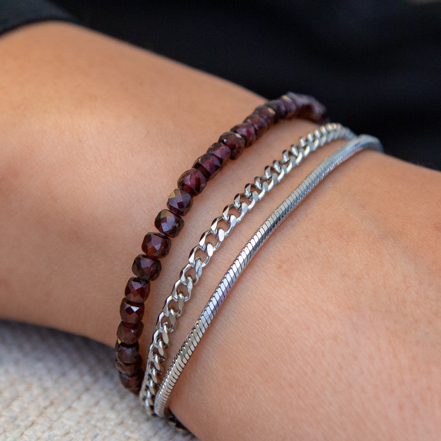 GRANAT CUBE ARMBAND FACETTIERT 4MM - SET 2 HERREN - BONES & BUDDHAS