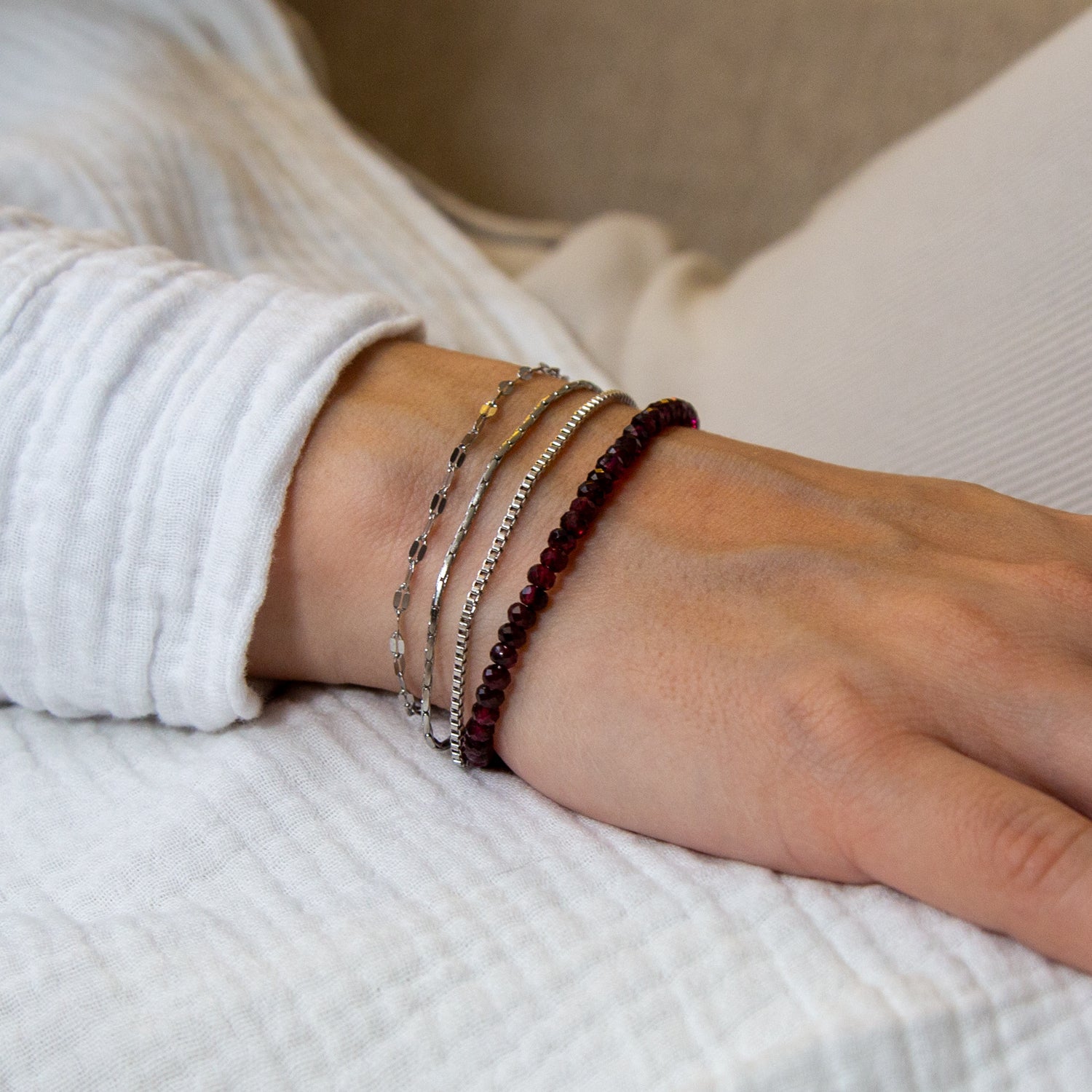 GRANAT ARMBAND FACETTIERT 3MM - SET 3 DAMEN