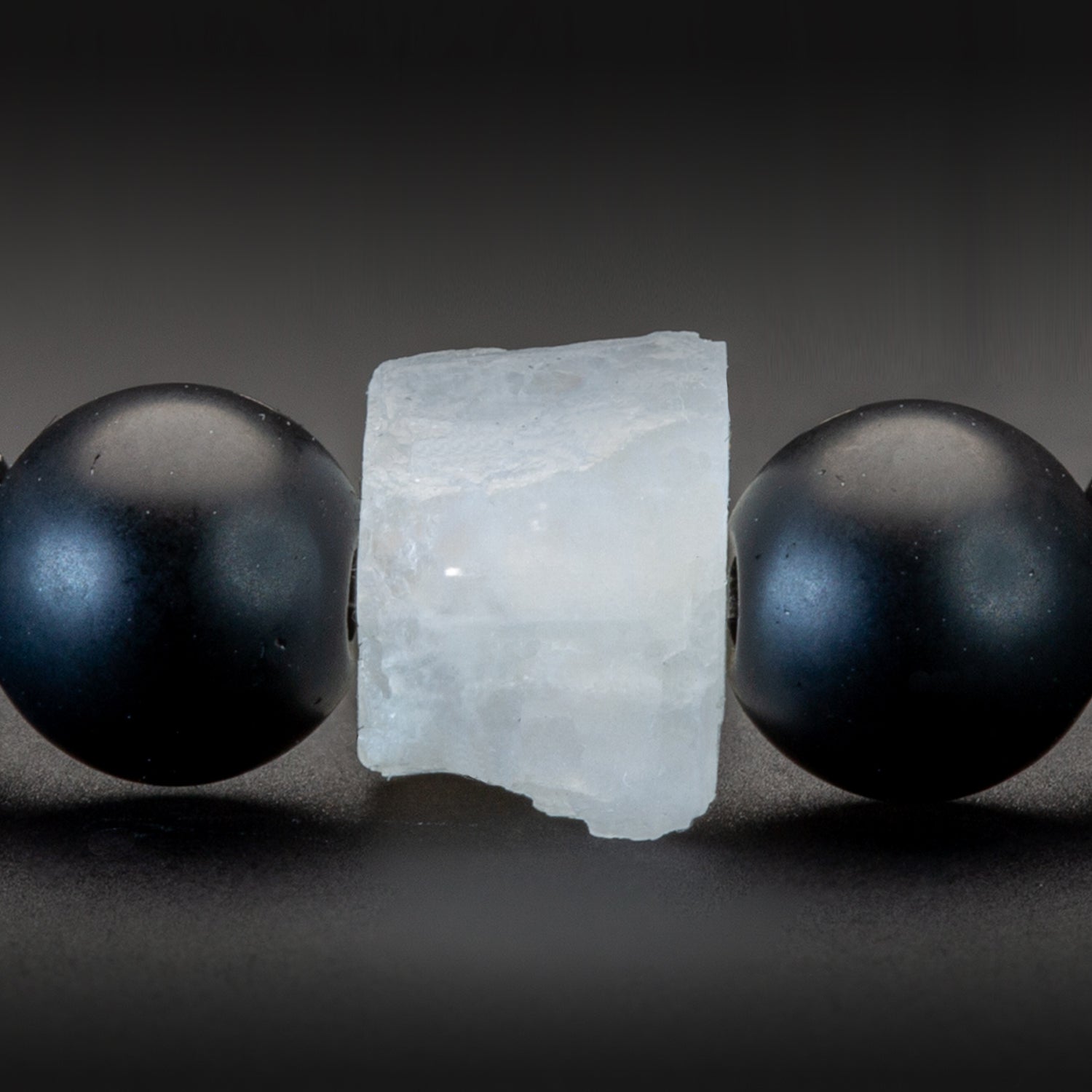 Moonstone und Black Onyx matt Armband 6mm- Juni Birthstone - BONES & BUDDHAS