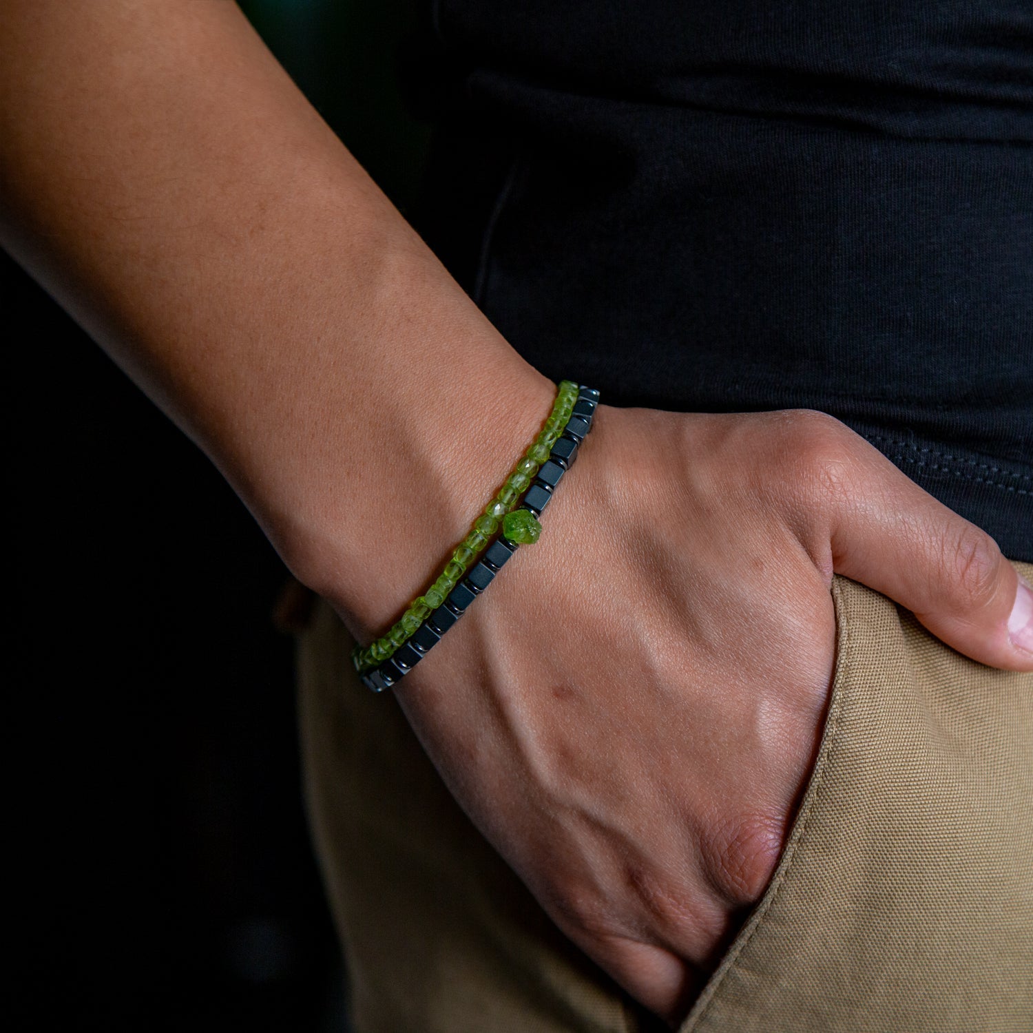 Peridot und Hämatit matt Armband 4mm-Armband-Set (August Geburtsstein) - BONES & BUDDHAS