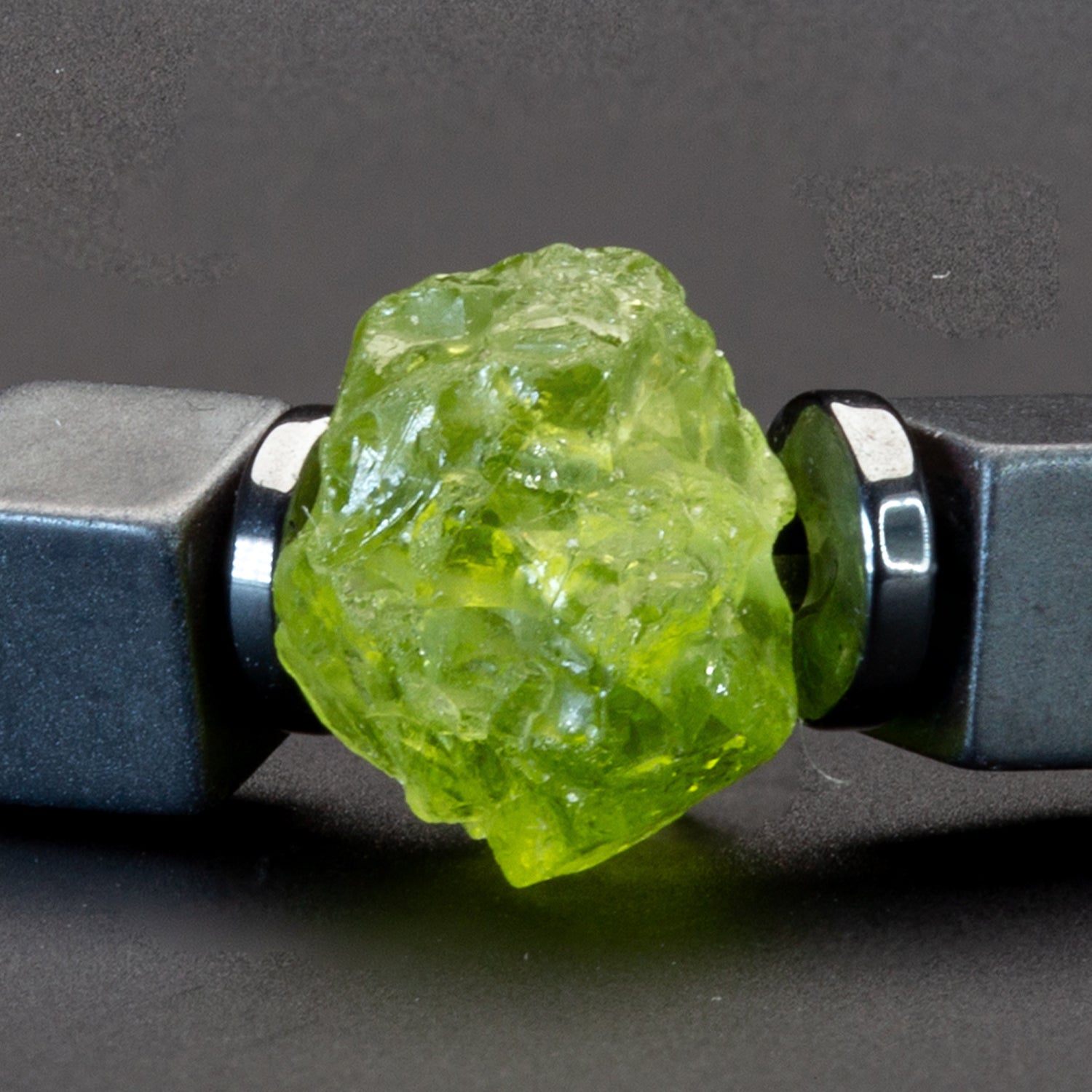 Peridot und Hämatit matt Armband 4mm-Armband-Set (August Geburtsstein) - BONES & BUDDHAS