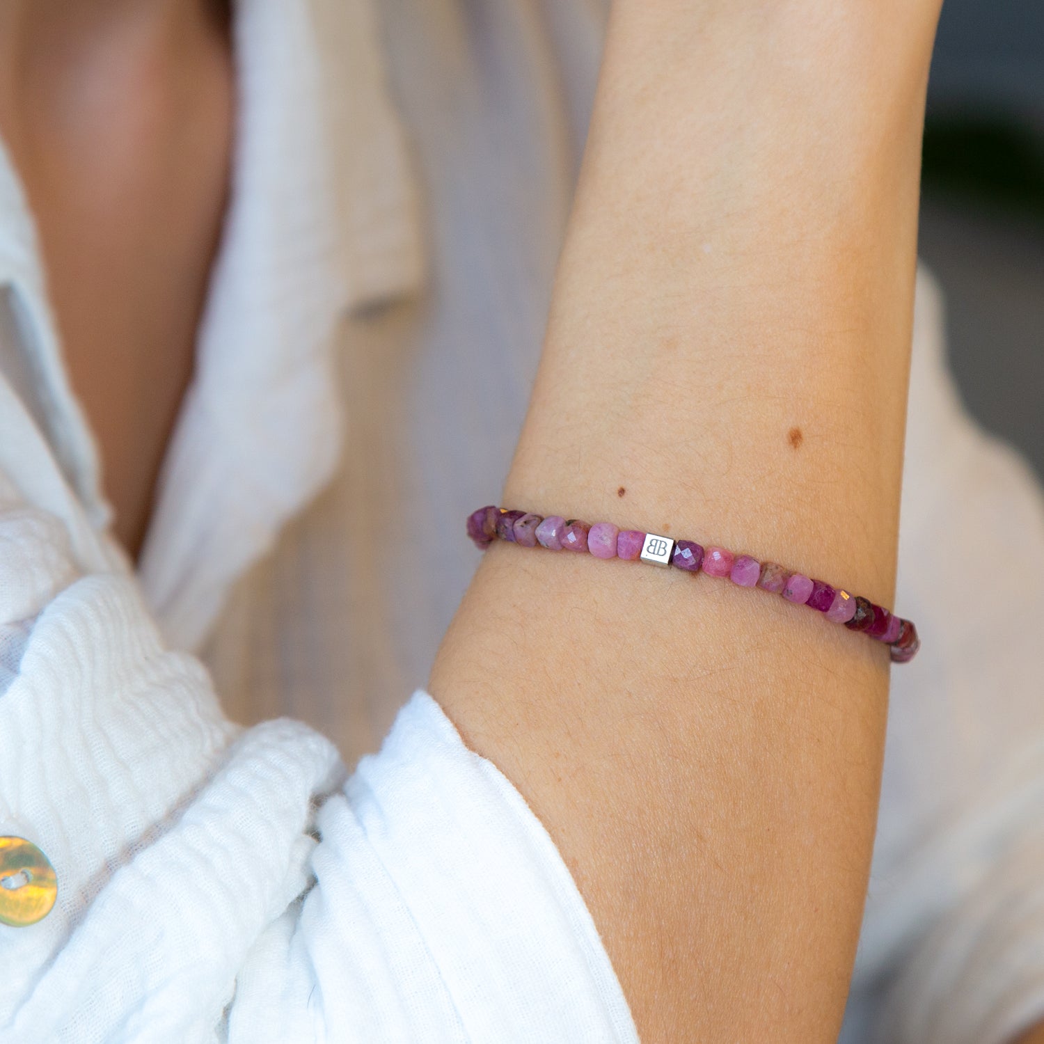 Rubin Cube Armband facettiert 4 mm
