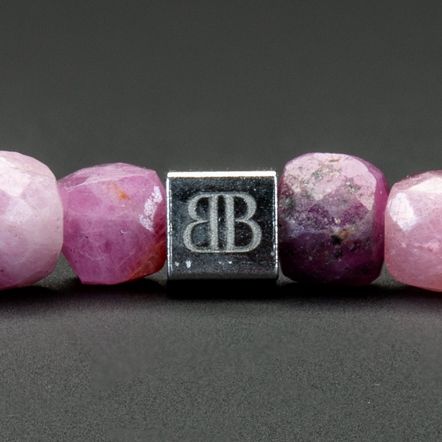 Rubin und Hämatit matt Armband 4mm-Armband-Set (Juli Geburtsstein) - BONES & BUDDHAS