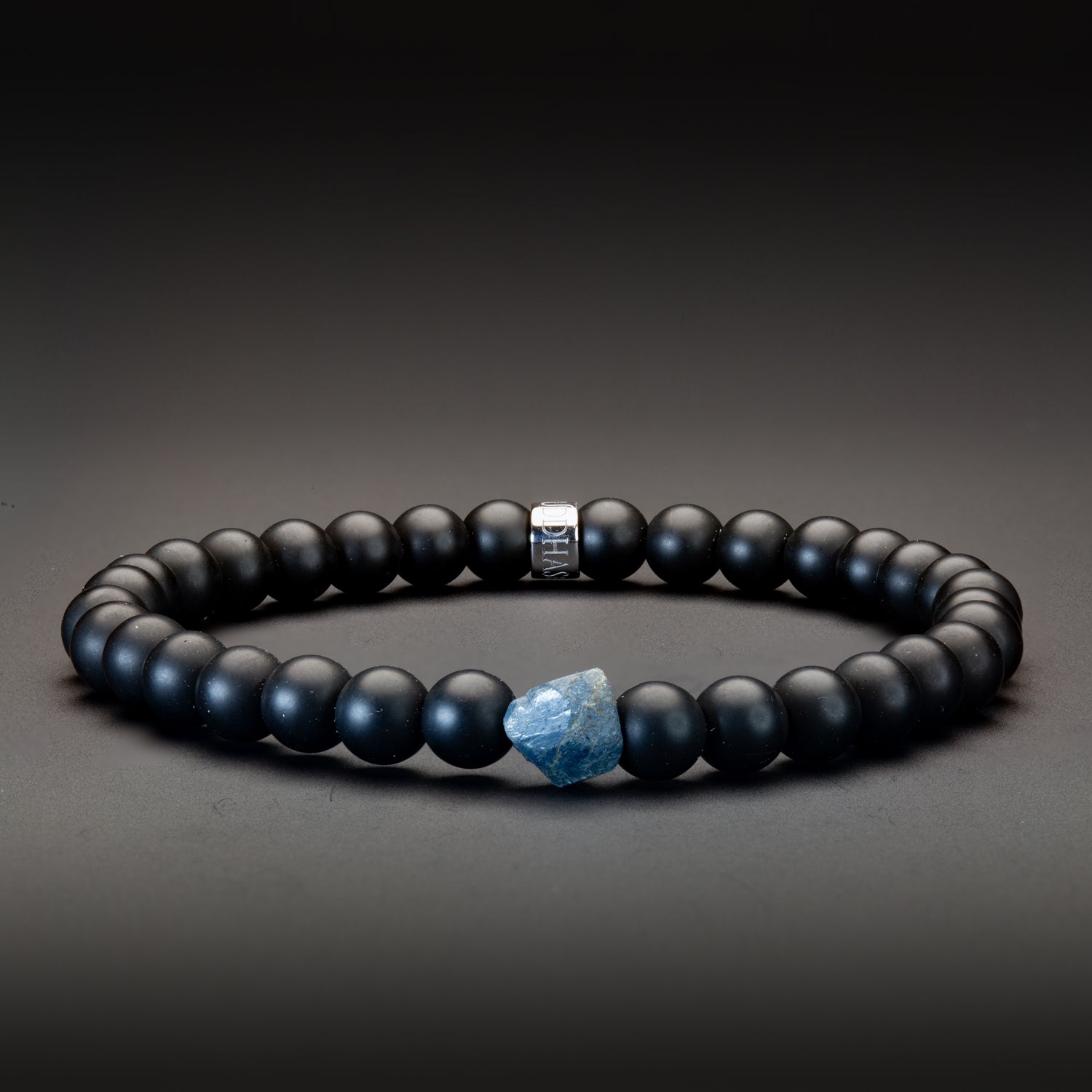 Saphir und Black Onyx matt Armband 6mm- September Birthstone - BONES & BUDDHAS