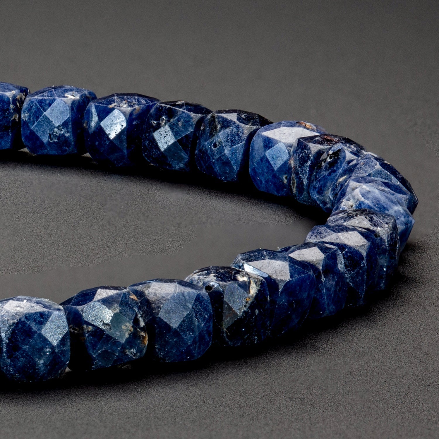 Saphir und Hämatit matt Armband 4mm-Armband-Set (September Geburtsstein) - BONES & BUDDHAS