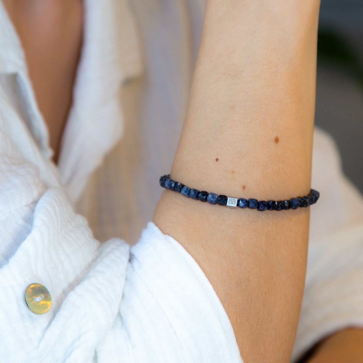 Saphir Cube Armband facettiert 4 mm