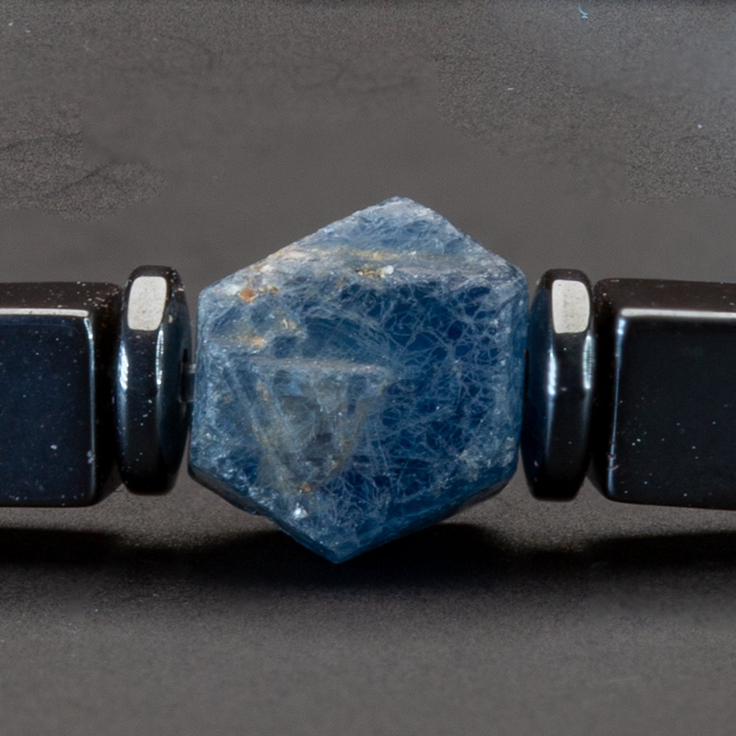 Saphir und Hämatit glossy Armband 4mm- September Birthstone