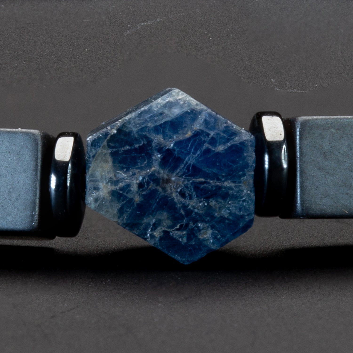 Saphir und Hämatit matt Armband 4mm-Armband-Set (September Geburtsstein) - BONES & BUDDHAS