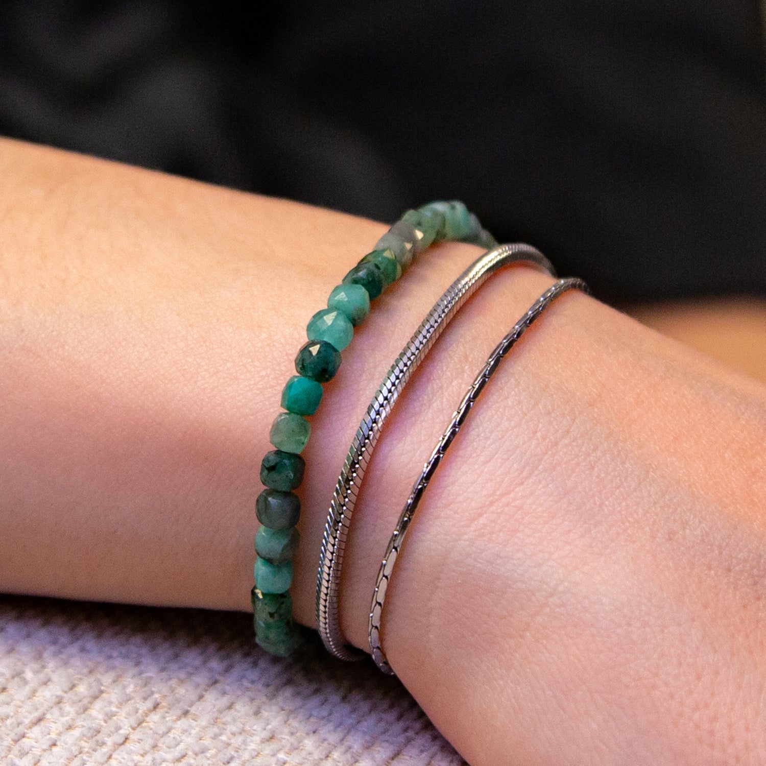 SMARAGD CUBE ARMBAND FACETTIERT 4MM - SET 2 DAMEN - BONES & BUDDHAS