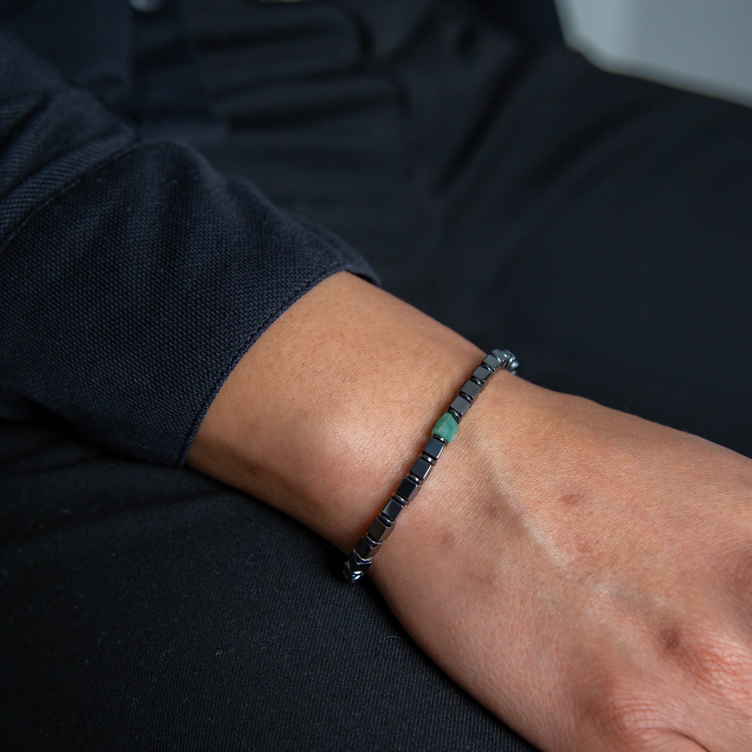 Smaragd und Hämatit glossy Armband 4mm- Mai Birthstone - BONES & BUDDHAS