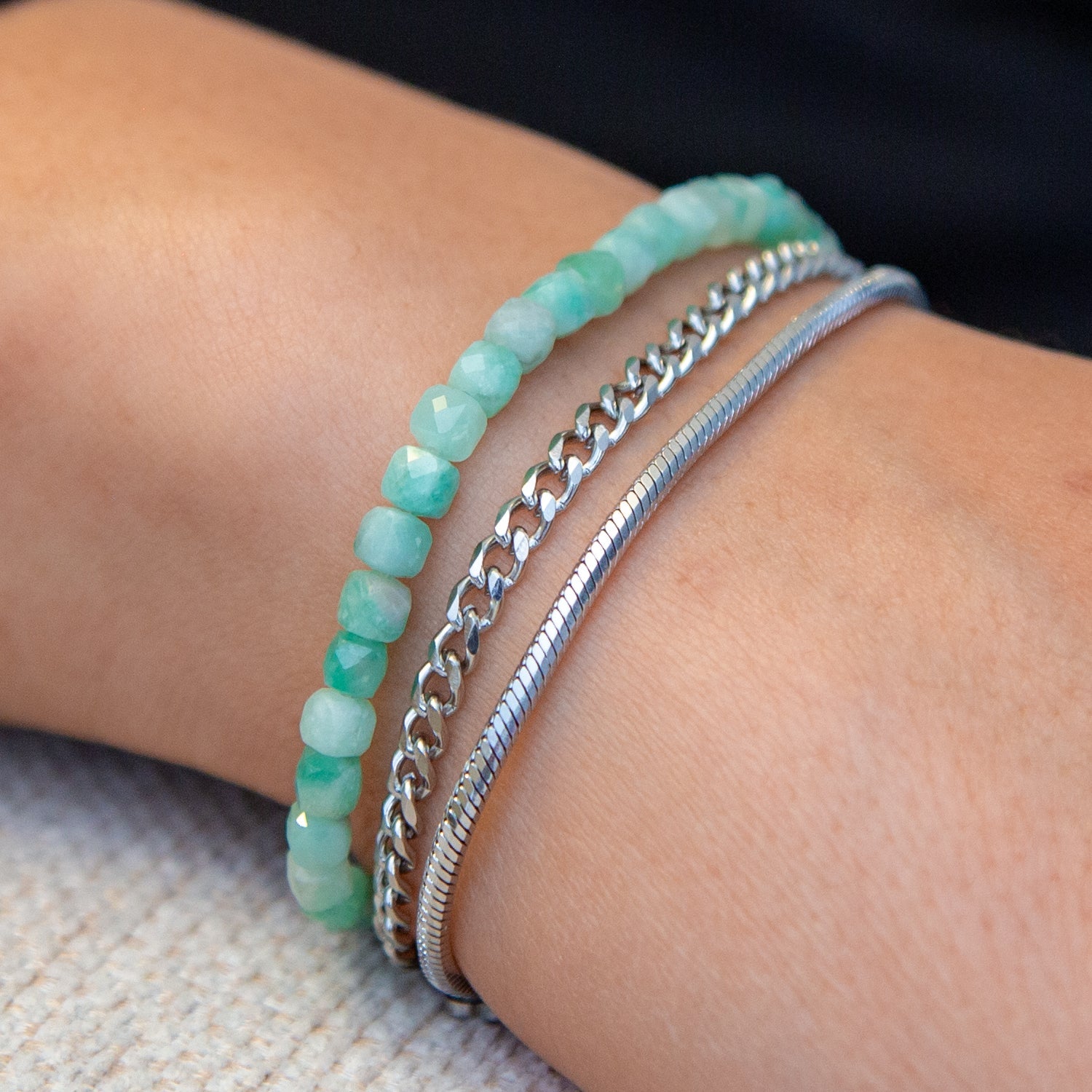 KOLUMBIANISCHER SMARAGD CUBE ARMBAND FACETTIERT 4MM - SET 2 HERREN - BONES & BUDDHAS