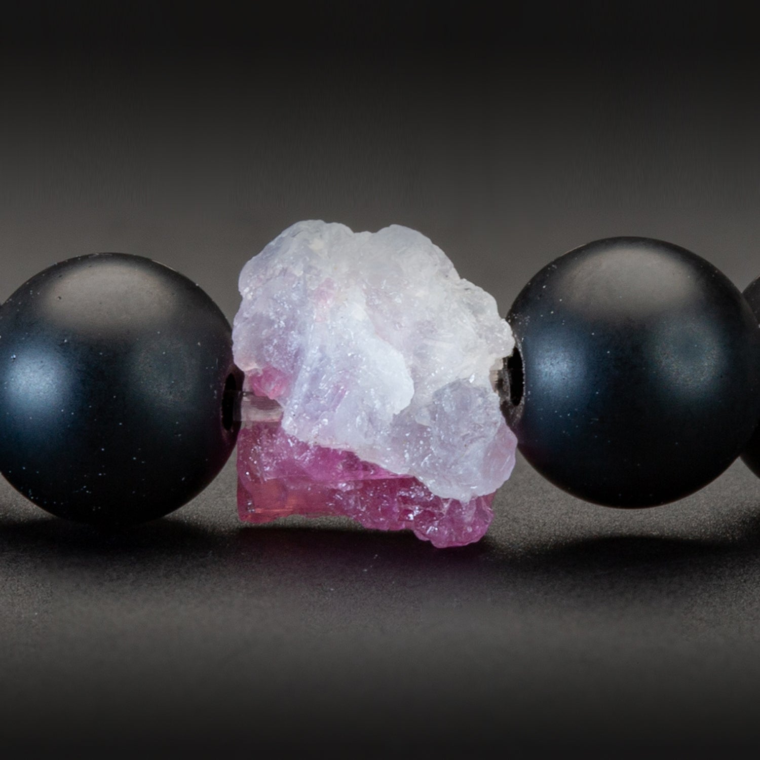 Turmalin und Black Onyx matt Armband 6mm- Oktober Birthstone - BONES & BUDDHAS