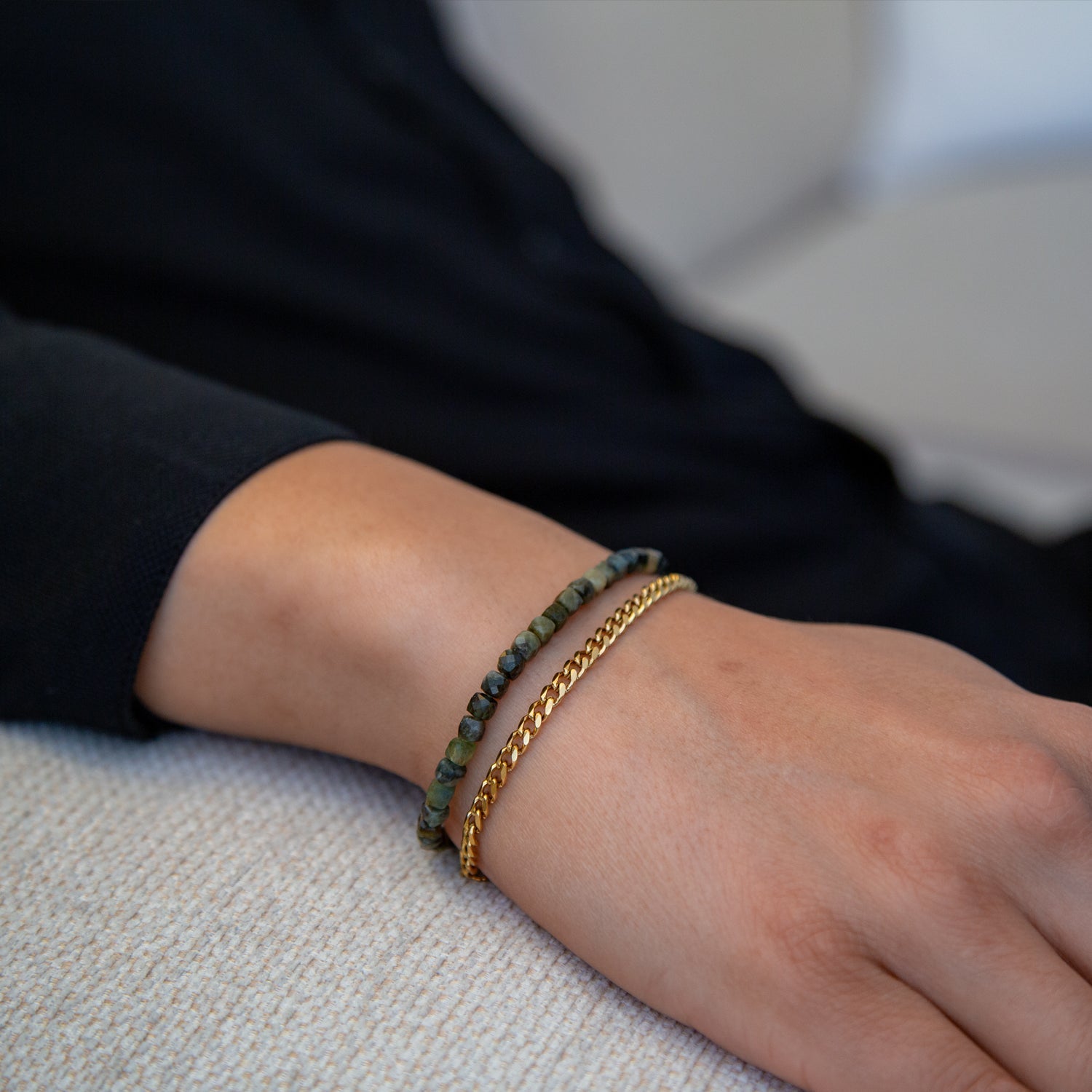 GRÜNER TURMALIN CUBE ARMBAND FACETTIERT 4MM - SET 1 HERREN - BONES & BUDDHAS