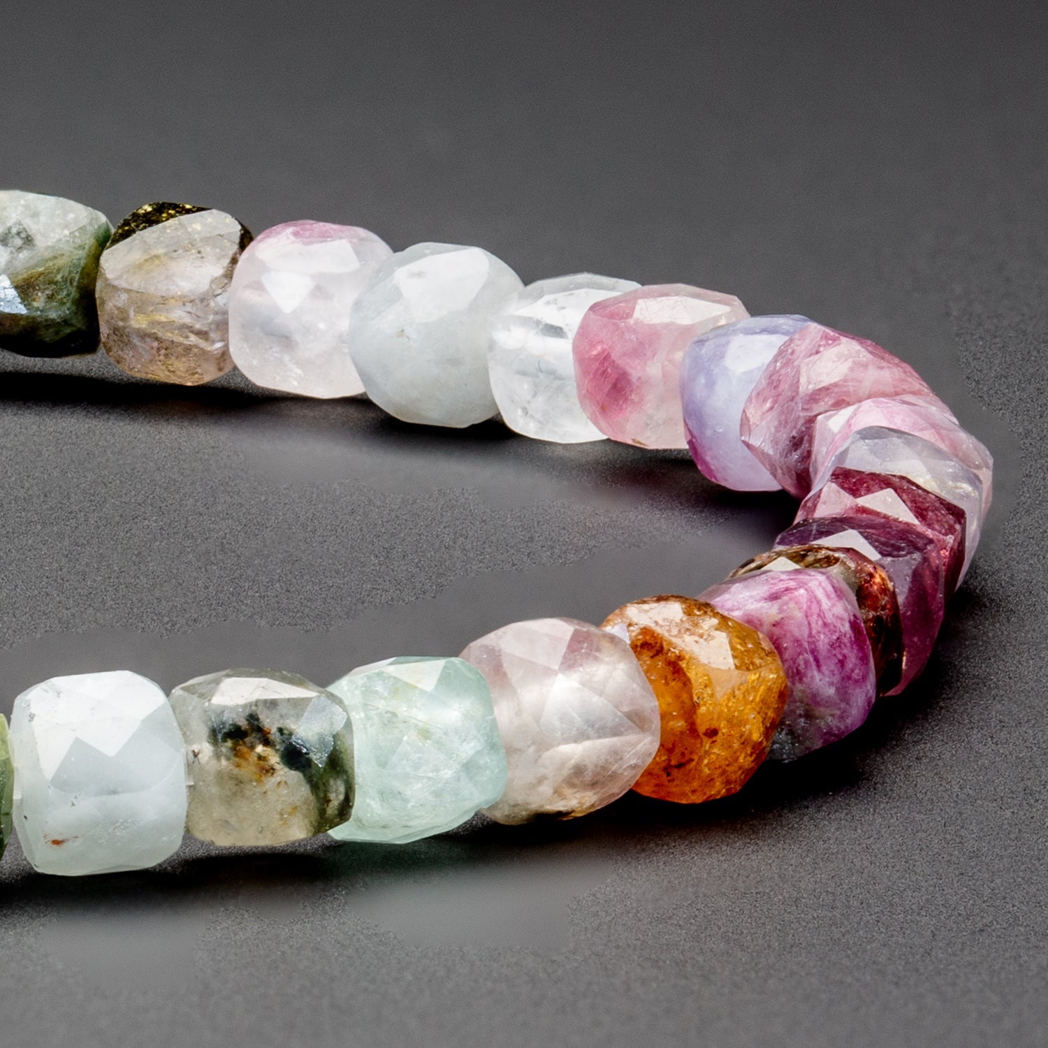 Turmalin und Hämatit matt Armband 4mm-Armband-Set (Oktober Geburtsstein) - BONES & BUDDHAS