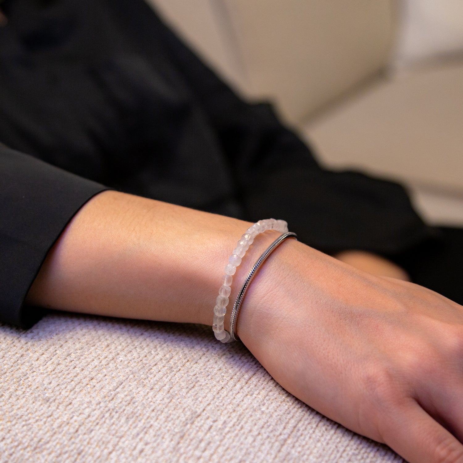 MOONSTONE CUBE ARMBAND FACETTIERT 4MM - SET 1 DAMEN