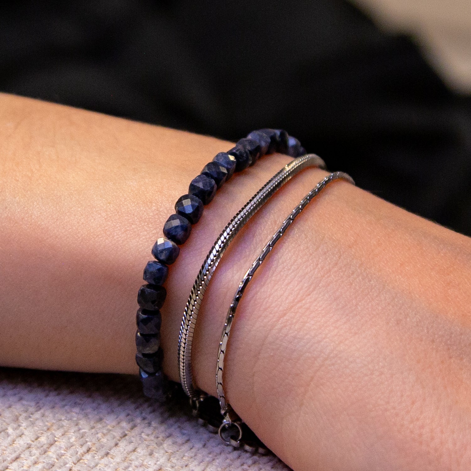 SAPHIR CUBE ARMBAND FACETTIERT 4MM - SET 2 DAMEN