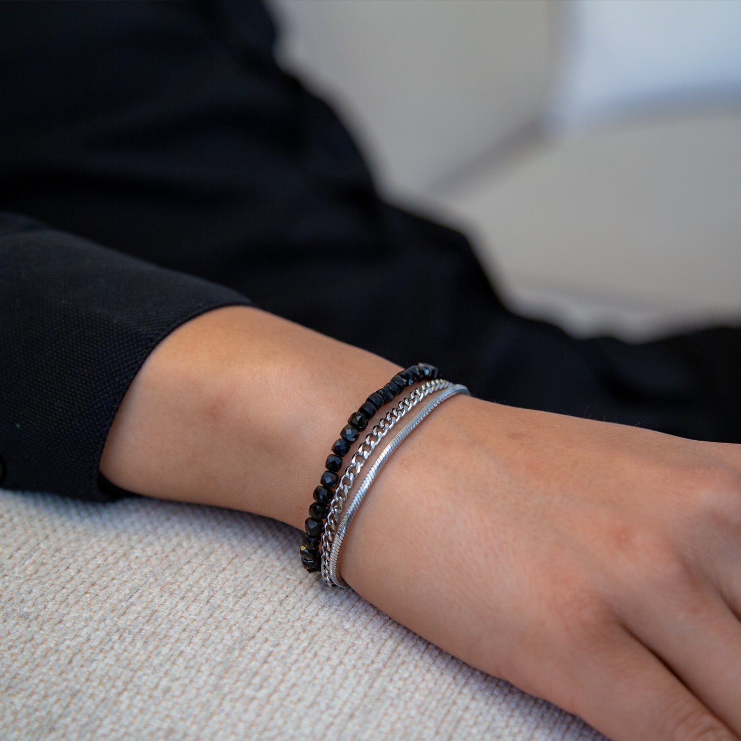 SCHWARZER TURMALIN CUBE ARMBAND FACETTIERT 4MM - SET 2 HERREN