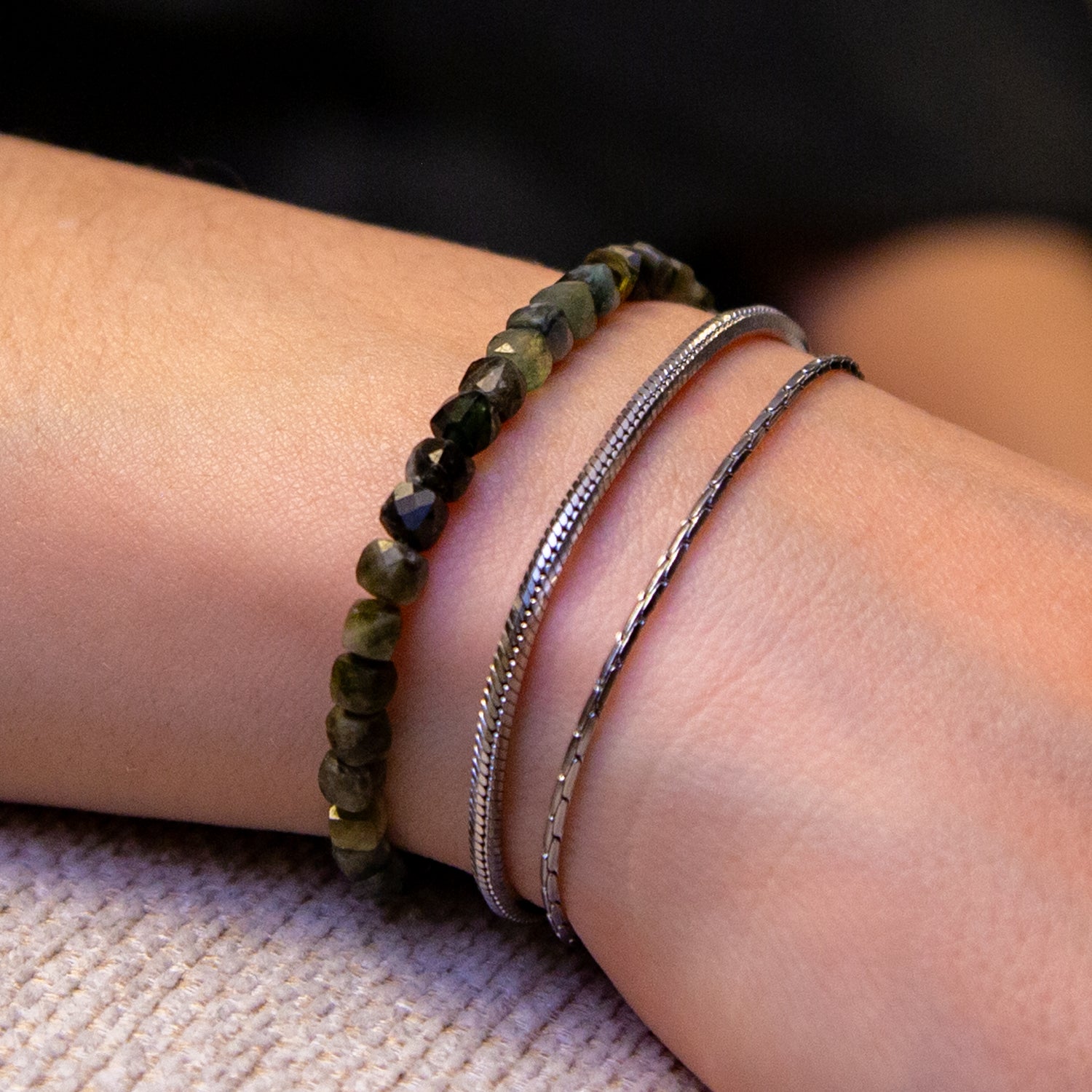 GRÜNER TURMALIN CUBE ARMBAND FACETTIERT 4MM - SET 2 DAMEN